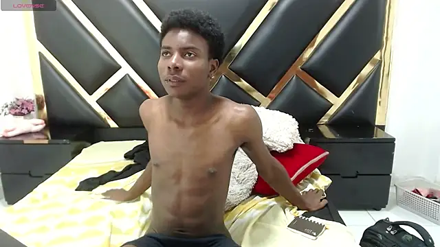 NoahJhonson69 Webcam show