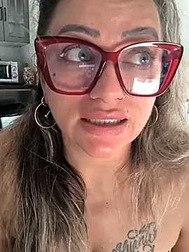 NinaRicci1518's Webcam Show