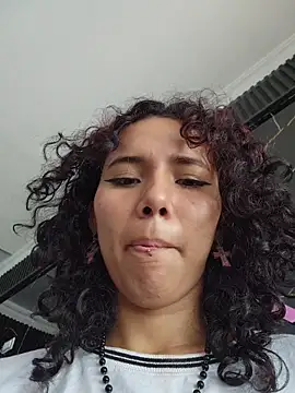 Isabella_Stark's Webcam Show