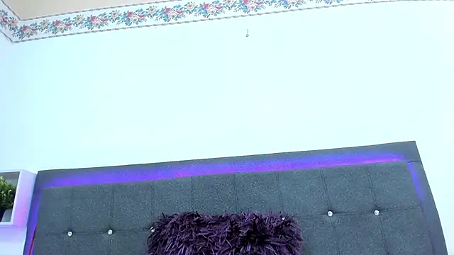 Chatroom XXX en direct de NatashaDiamond