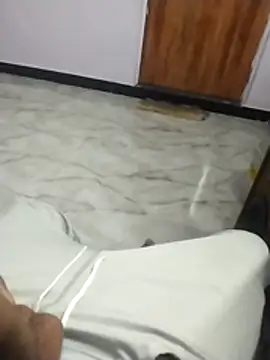 PracticalGum40's Live XXX Chat