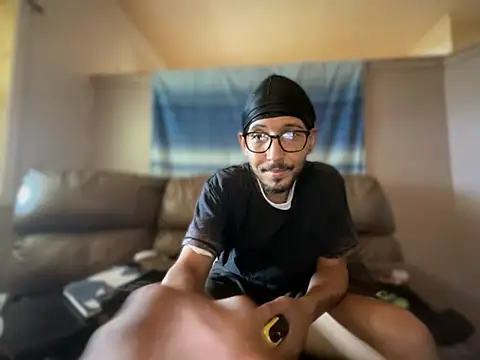 ThrowedWorldWide's Live XXX Chat