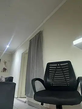 BootyfulbarbiieのライブXXXチャット