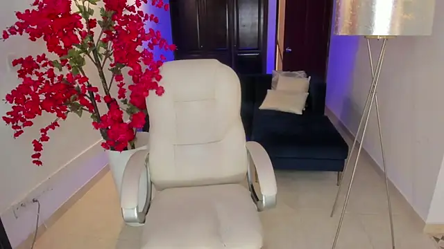 แชท XXX สดของ Kloee_brown