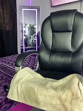 Chat +18 de lesly_cutee ao vivo