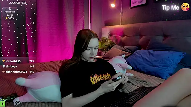 Lesi_Moonie01 Adlı Modelin Canlı XXX Sohbeti