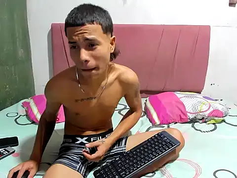 Czat XXX na żywo – Nikoll_couplee