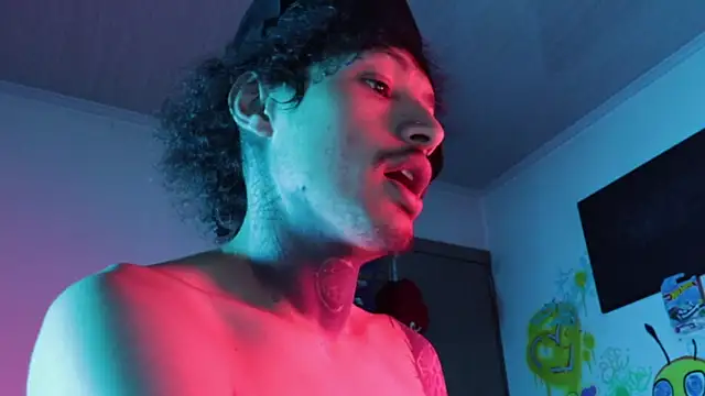 trieone's Webcam Show