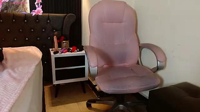 Lolagolden1 লাইভ XXX চ্যাট