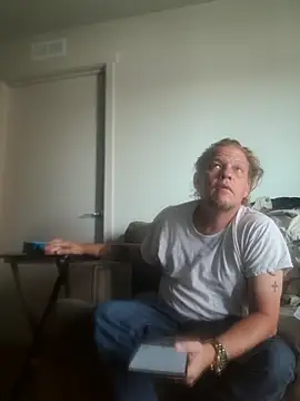 yourMasterisBored Live XXX Chat