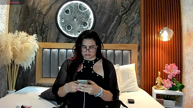 BellaPeers_ Chat XXX in diretta