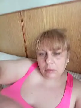 Julian-A Adlı Modelin Canlı XXX Sohbeti