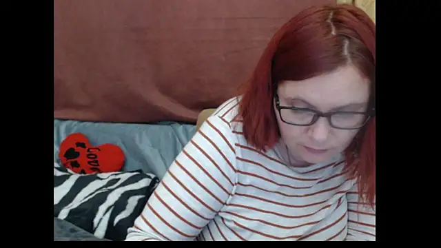 PlayfullMature Live XXX-chat