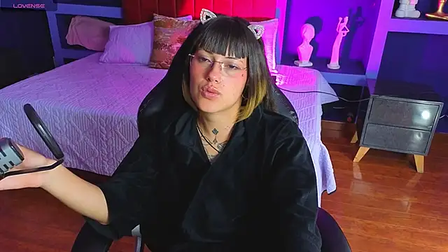 _sharlotte777's Live XXX Chat