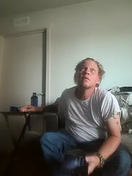 yourMasterisBored: онлайн-секс-чат