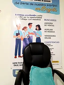 MAYE__13 Pertunjukan Webcam