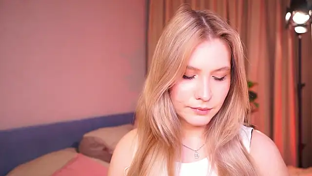 Živý XXX chat Emilicious