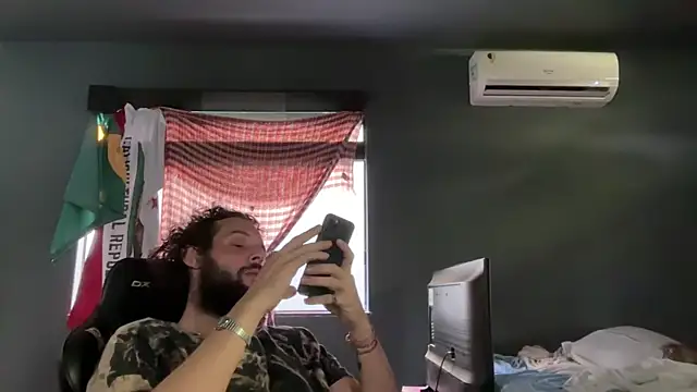 falacomigobbzin Chat XXX in diretta