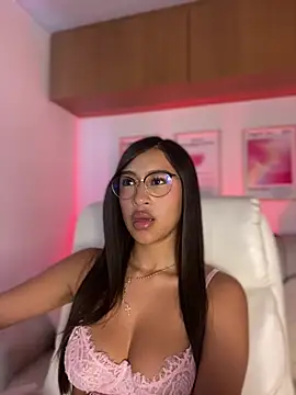 GiaEvans' Live XXX Chat