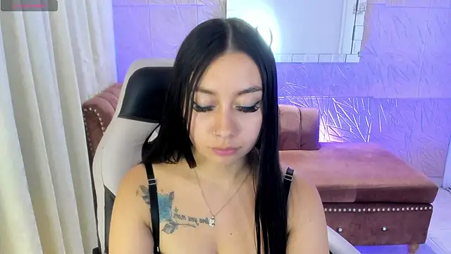 miss_isabella_m élő XXX-chatje