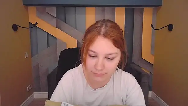 AngelinaLow Chat XXX live