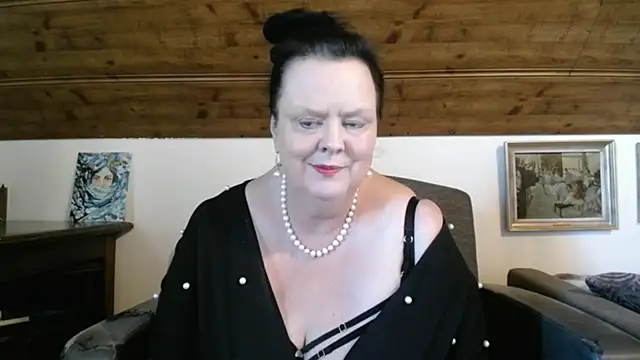 TiffanyMature 即時 XXX 聊天