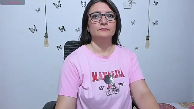 Živý XXX chat Amie_Adams82_