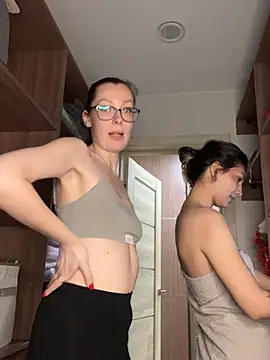 RussianGirls_: онлайн-секс-чат