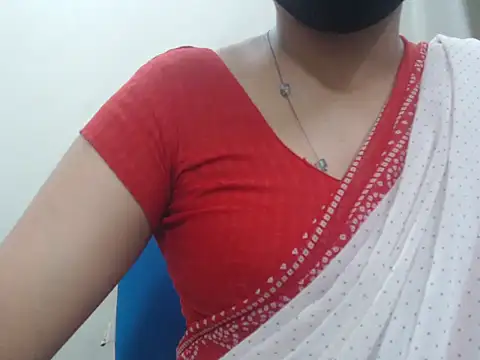 Pokazy przed kamerką – Lovely_Siri_23