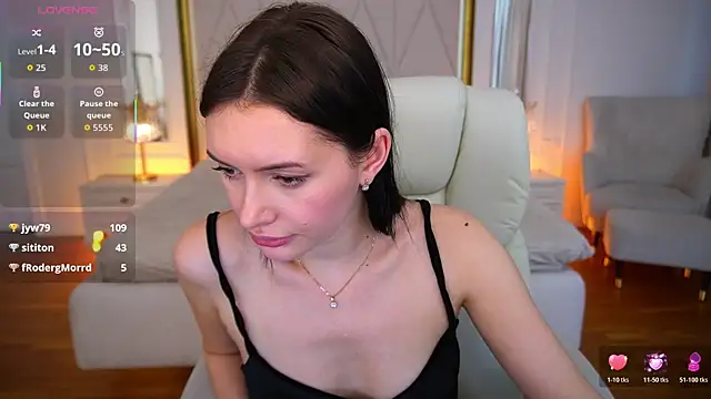 Chatroom XXX en direct de MilaSecrett