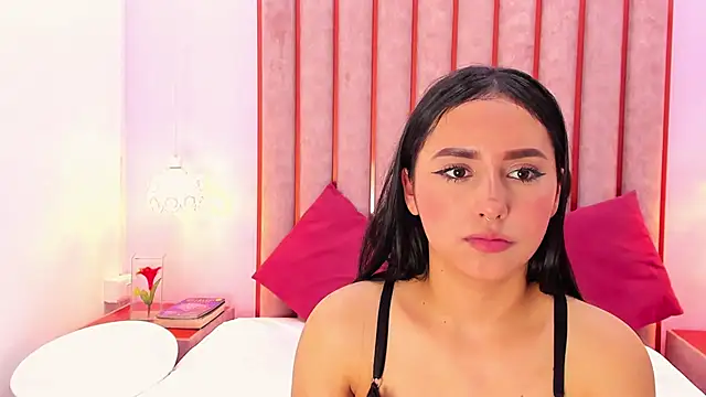 Zoe_Monrow's Live XXX Chat