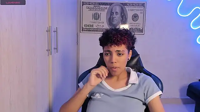 axel_luxxxのウェブカメラショー