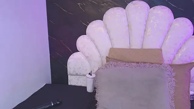 _MiaBrown_'s Live XXX Chat