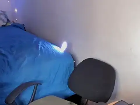 chloe_kisses লাইভ XXX চ্যাট