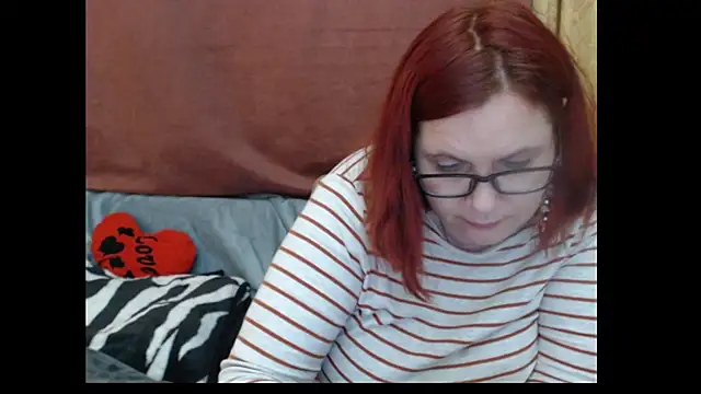 PlayfullMature Adlı Modelin Canlı XXX Sohbeti