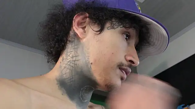 trieone's Webcam Show