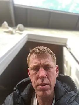 Dgamestrong élő XXX-chatje