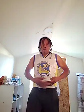 uratre 在線直播表演