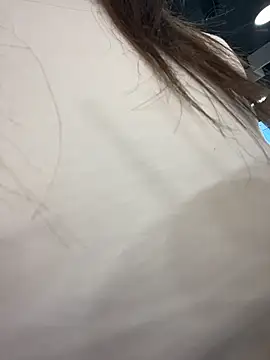 AnitaFly Adlı Modelin Canlı XXX Sohbeti