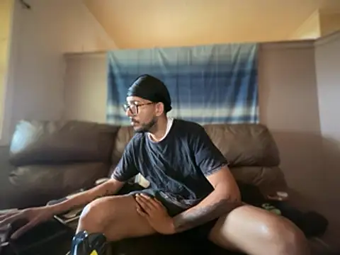 ThrowedWorldWide webkamerás műsora