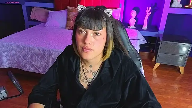 _sharlotte777's Live XXX Chat