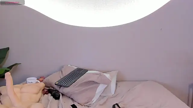 Chat XXX ao vivo de ainaah_