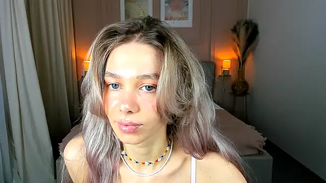 LuluAlis Pertunjukan Webcam