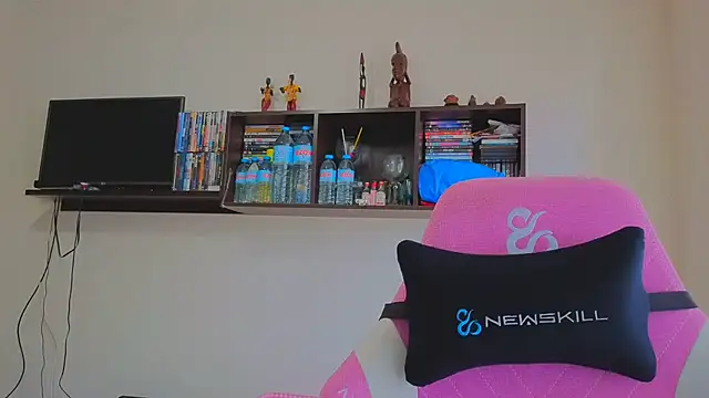 tatii222 Adlı Modelin Canlı XXX Sohbeti