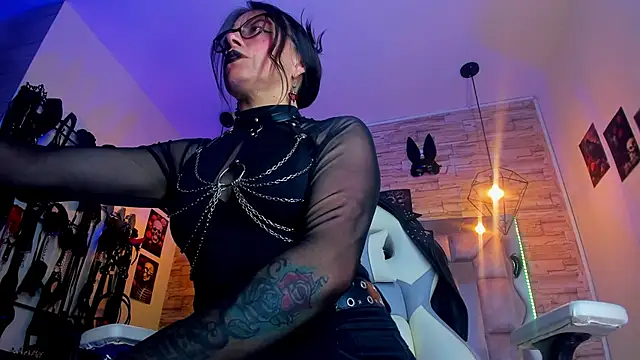 Chat XXX ao vivo de Evangelinejoness_