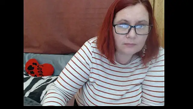 PlayfullMature live XXX chat