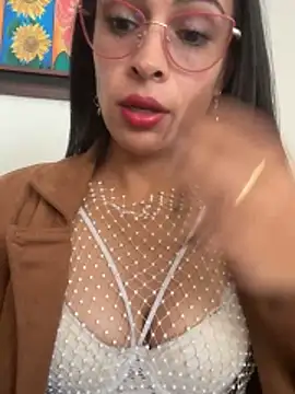 Show modela Astrid-- na web-kameri