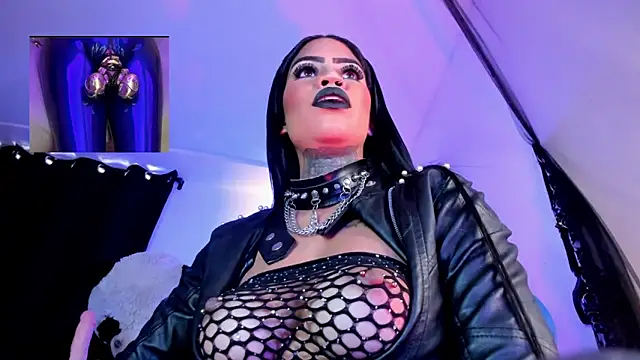 deborah_tatto's Live XXX Chat