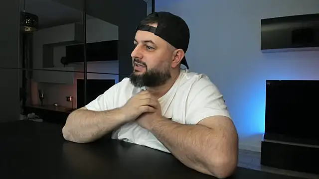 DravenPeak Adlı Modelin Canlı XXX Sohbeti