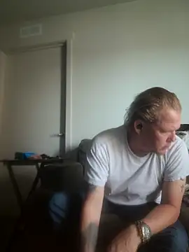 yourMasterisBored 现场XXX聊天